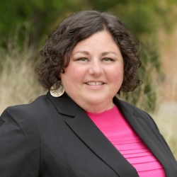 Headshot of Jen Novotny